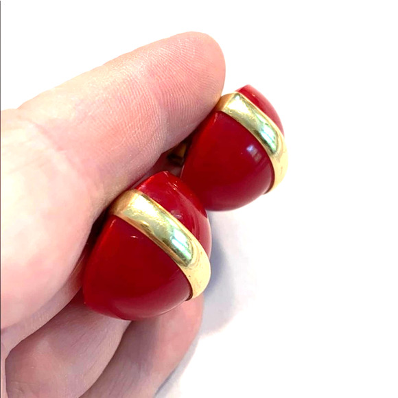 Vintage clip on earrings red Lucite & gold tone dots made in West Germany - Picture 4 of 6